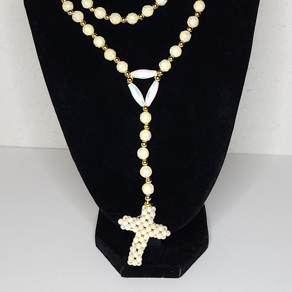 Vintage Cream Iridescent Beaded Cross Y-Shaped Lariat Necklace 28 Inch A-5-29