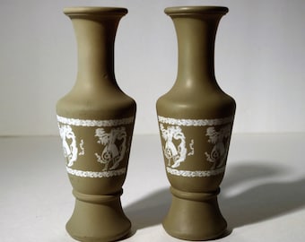 Set of 2 Wedgwood Green Jasperware-Like Bud 5 5/8" Vases