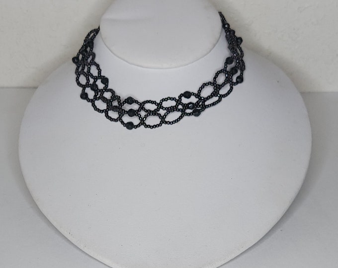 Vintage Black Seed Bead Woven Choker Necklace C-4-4