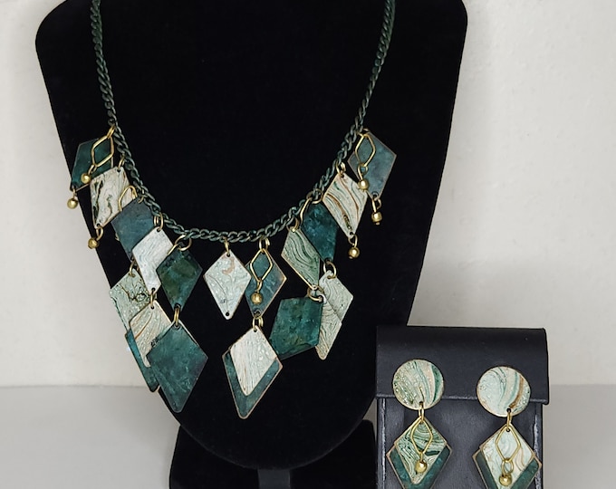 Vintage Green Coated Gold Tone Necklace and Earrings Set with Diamond-shaped Dangles with Swirled Design C-4-26