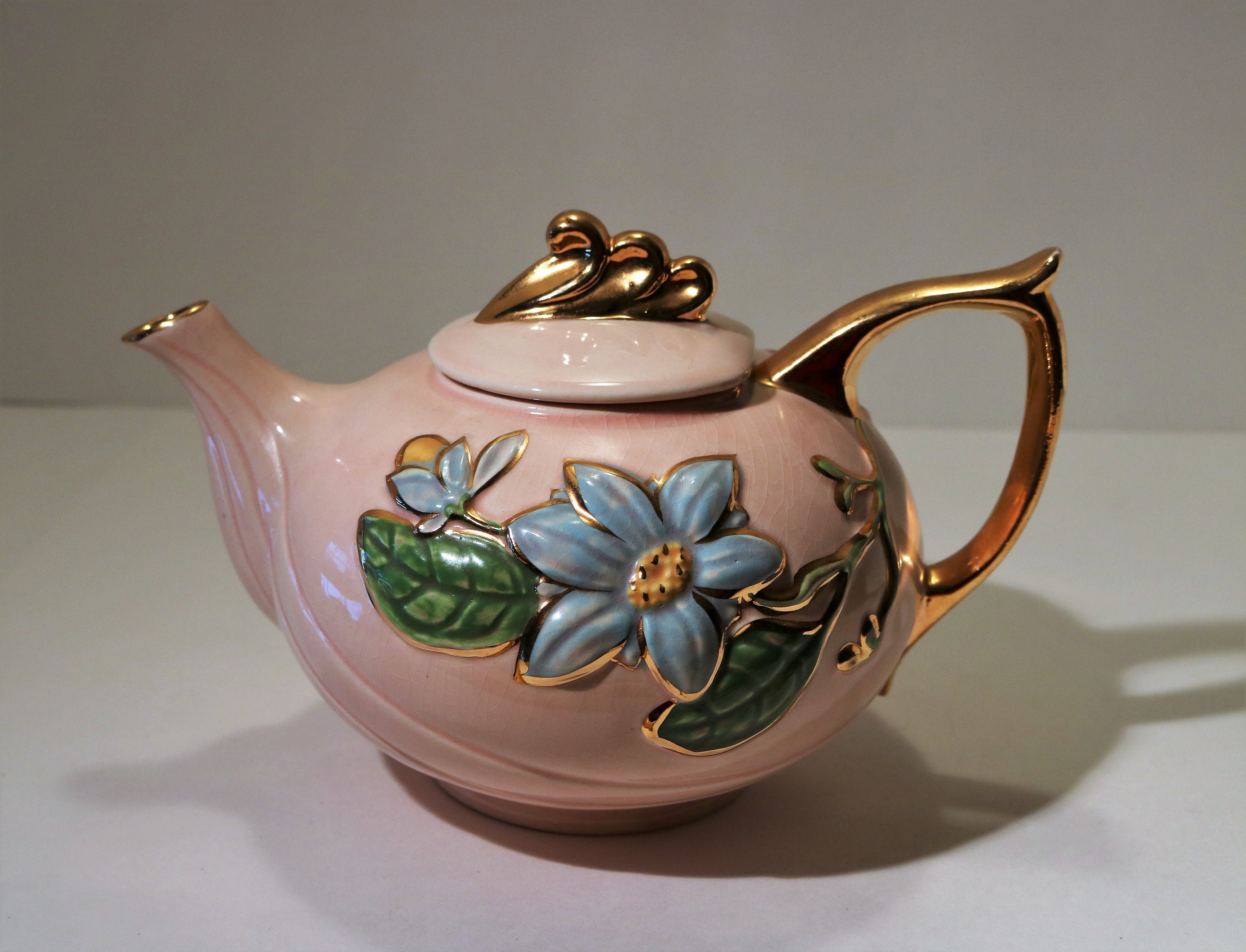 1940's Hull Art Pottery H20 6 1/2 New Magnolia (Blue Flower) Tea Pot
