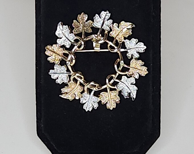 Vintage Sarah Coventry Signed Gold Tone and Silver Tone Leaf Round Wreath Brooch Pin B-5-29