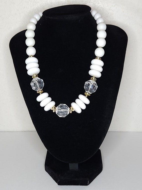 Vintage White Oval and Round Beaded Necklace with… - image 1
