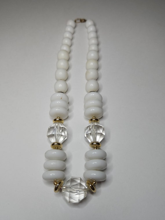 Vintage White Oval and Round Beaded Necklace with… - image 3