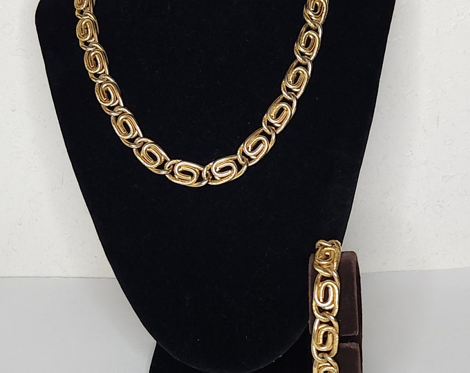 Vintage Sarah Coventry Signed 1964 "Tailored Lady" Gold Tone Scroll Link Necklace and Bracelet Set C-3-32