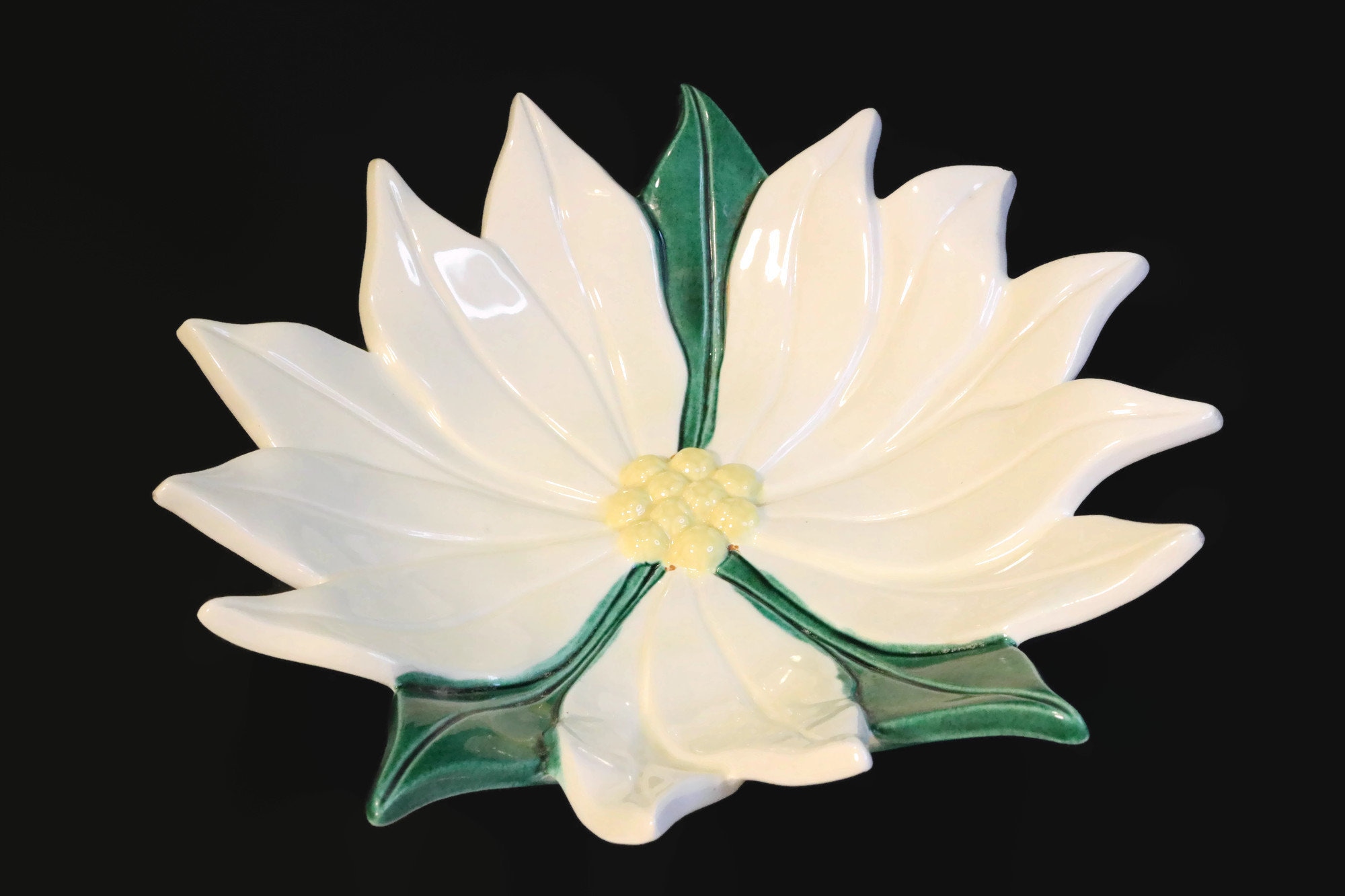1958 Atlantic Mold Ceramic White Poinsettia Flower Dish