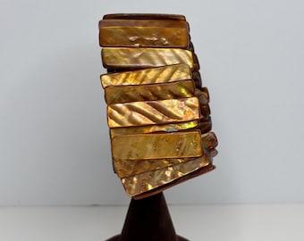 Dyed MOP Mother of Pearl Coppery Brown Stretch Bracelet Size 5.50-7.50 D-8-9
