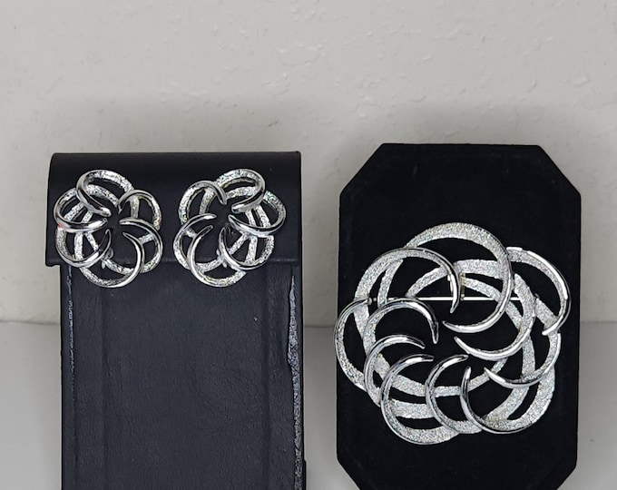 Vintage Sarah Coventry Signed 1967 "Tailored Swirl" Silver Tone Brooch and Clip-On Earrings Set C-3-2