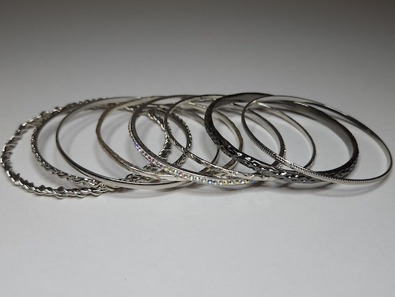 ヴィンテージ シルバートーン さまざまなデザイン バングル