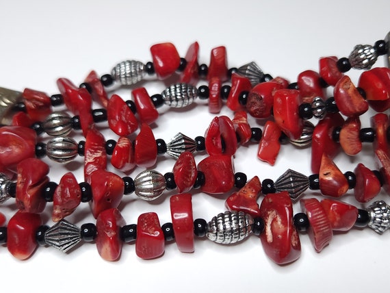Vintage Silver Tone, Real Coral and Onyx Bead 36-… - image 6