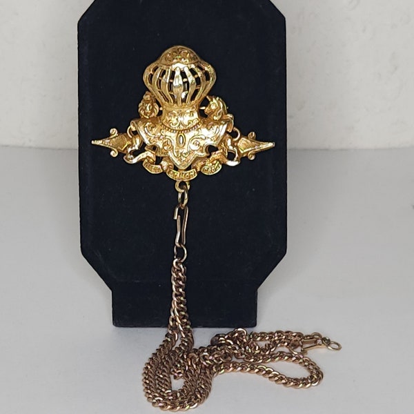 Vintage ART Signed British Heraldic "Dieu Et Mon Droit" Watch Fob Brooch Pin in Gold Tone C-3-15