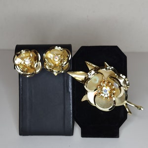 Vintage Brushed Gold Tone and AB Rhinestone 3-Dimensional Flower Brooch and Clip-On Earrings Set A-8-80