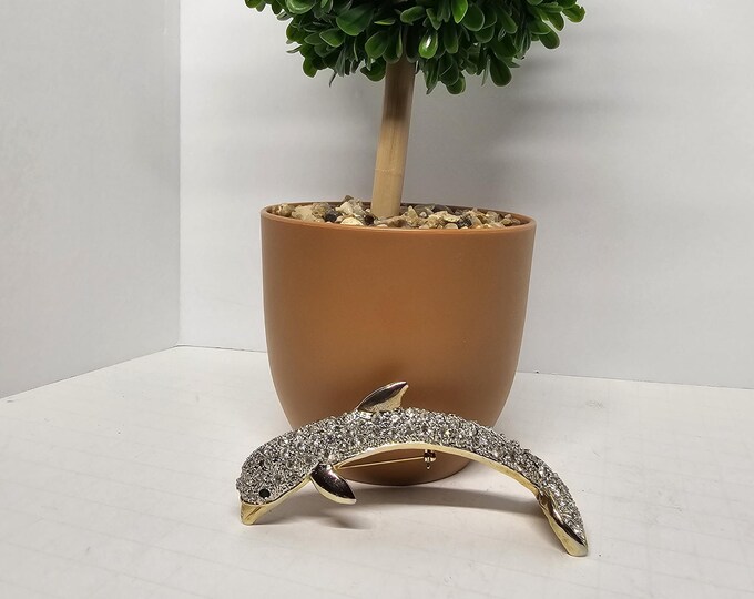 Beautiful Large Gold Tone and Rhinestone Dolphin Shoulder Brooch LIN2
