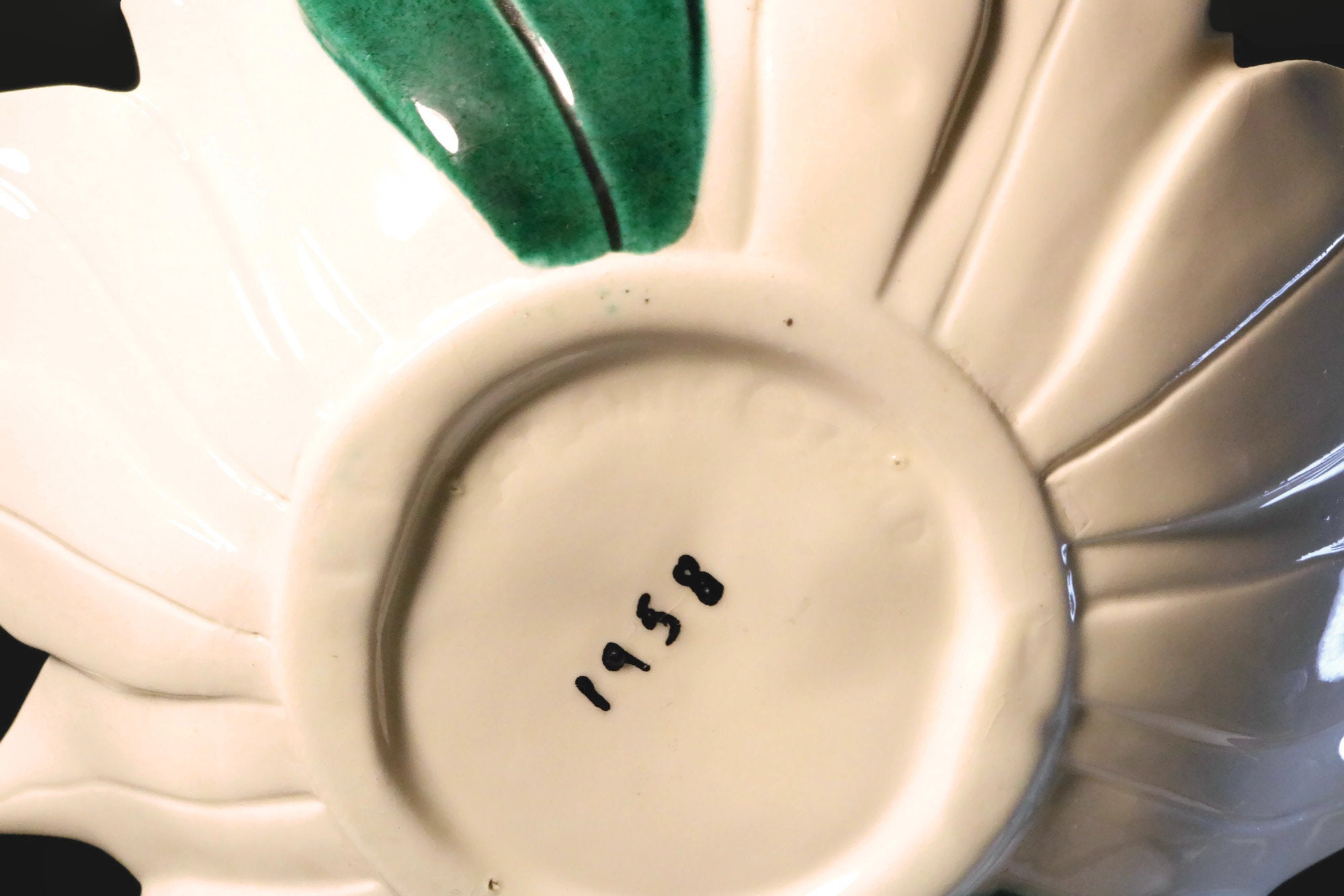 1958 Atlantic Mold Ceramic White Poinsettia Flower Dish