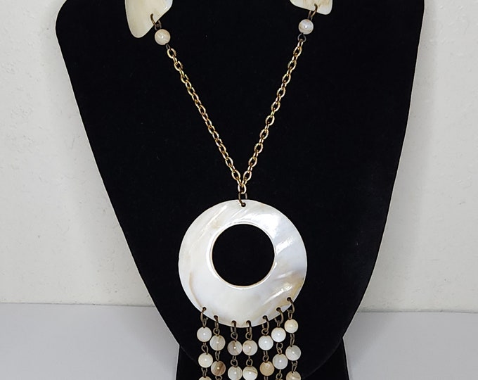Vintage Mother of Pearl Circle Pendant with Glass Bead Fringe on Gold Tone Chain Necklace D-2-16