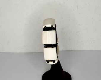 Vintage Bovine Bone and Onxy Bead Stretch Bracelet D-3-90