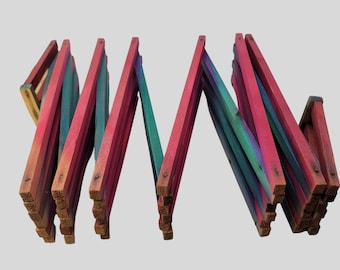 Vintage Red and Green Foldable Wood Fence - 19'