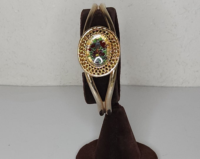 Vintage Reverse Carved Intaglio Flower in Gold Tone Cuff Bracelet C-2-8