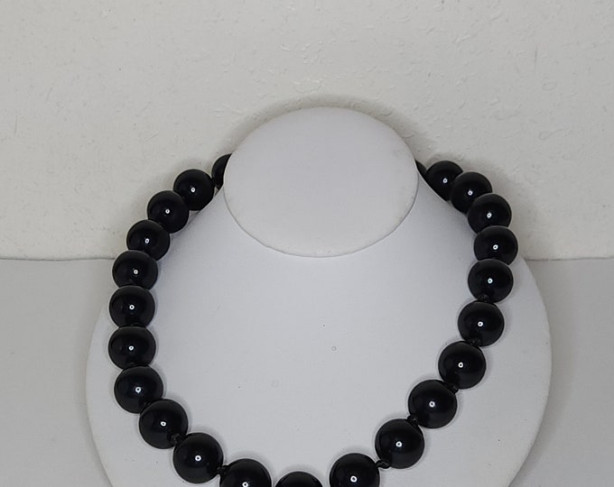 Vintage Black Large Plastic Beaded Necklace C-9-15