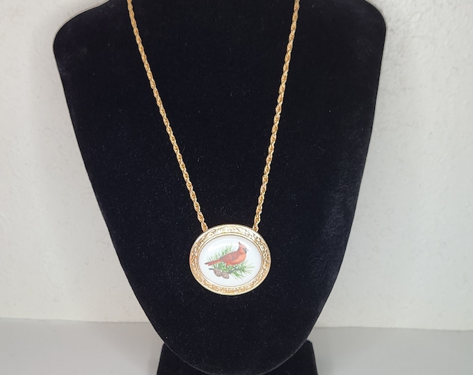 Vintage Avon Signed "Crimson Crest The Cardinal" Oval Pendant / Brooch on Gold Tone Rope Chain Necklace D-4-93