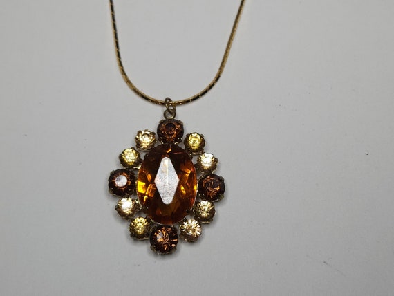 Vintage Gold Tone Oval Pendant with Yellow and Or… - image 4