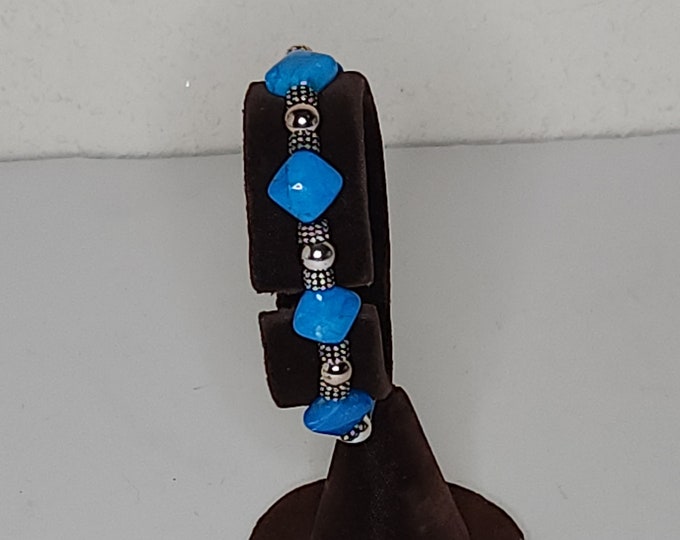 Vintage Silver Tone and Blue Faux Stone Beaded Stretch Bracelet D-1-47