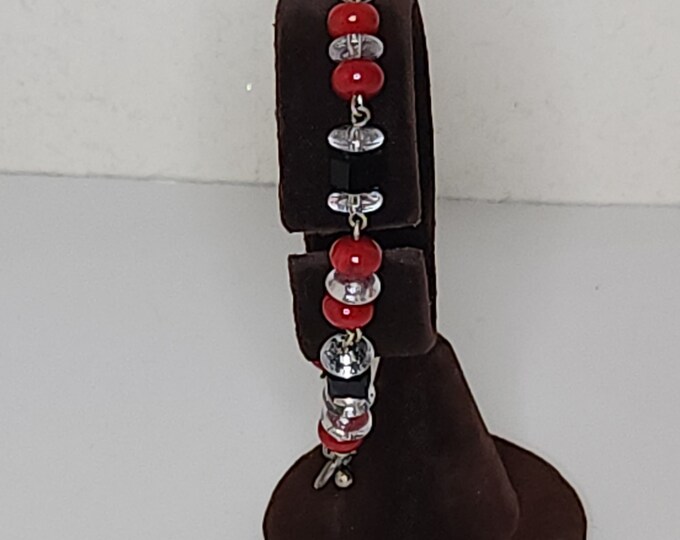 Vintage Coral, Onyx and Quartz Beaded Bracelet with Sterling Findings C-4-30