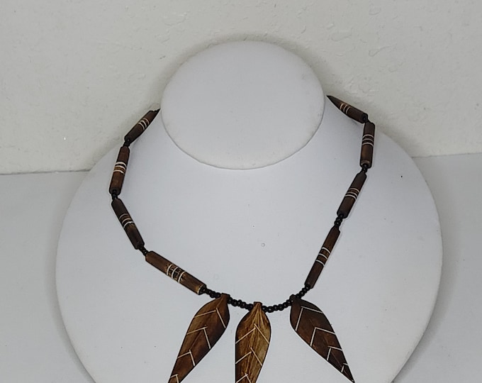Vintage Wooden Beaded Necklace with Carved Leaves C-5-30