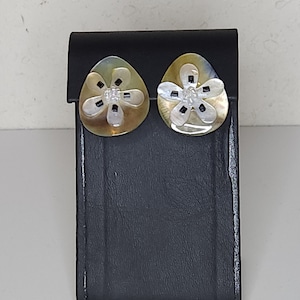 Vintage Teardrop-Shaped Shell Earrings with Shell Flowers and Seed Bead Accents B-2-31