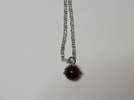 Vintage Dark Red Moonglow Round Bead Pendant with… - image 4