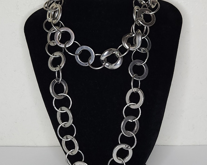 Vintage Long Silver Tone Circle Ring Link Necklace C-8-14