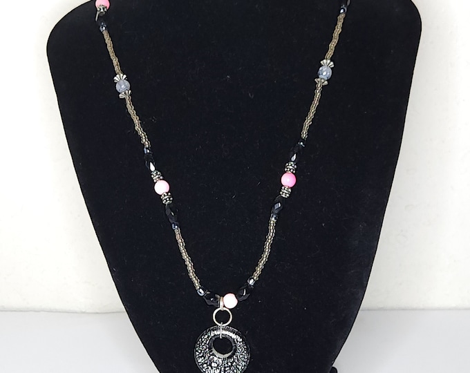 Vintage Clear Seed Bead Necklace with Pink and Black Plastic Beads and Silver Tone Crackle Circle Pendant B-9-15