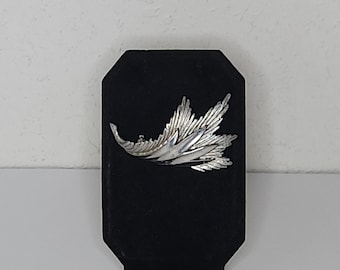 Vintage Alan J Signed Silver Tone Leaf Brooch Pin D-2-53