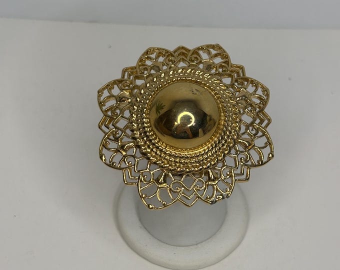 Vintage Trifari Gold Tone Lacey Brooch D-8-92