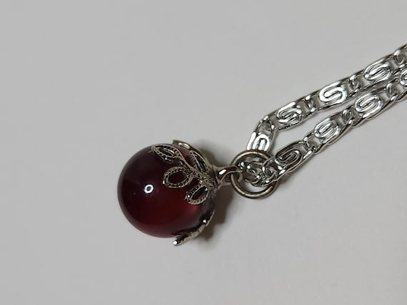 Vintage Dark Red Moonglow Round Bead Pendant with… - image 5