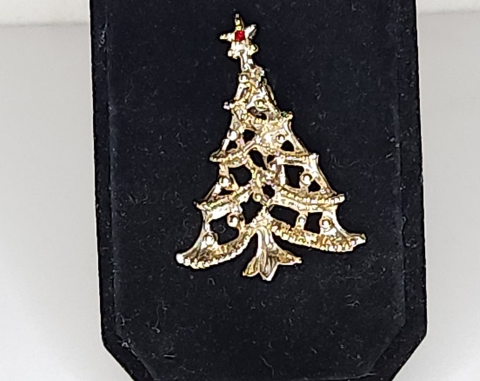 Vintage Gold Tone Christmas Tree with Red Enamel B-4-18