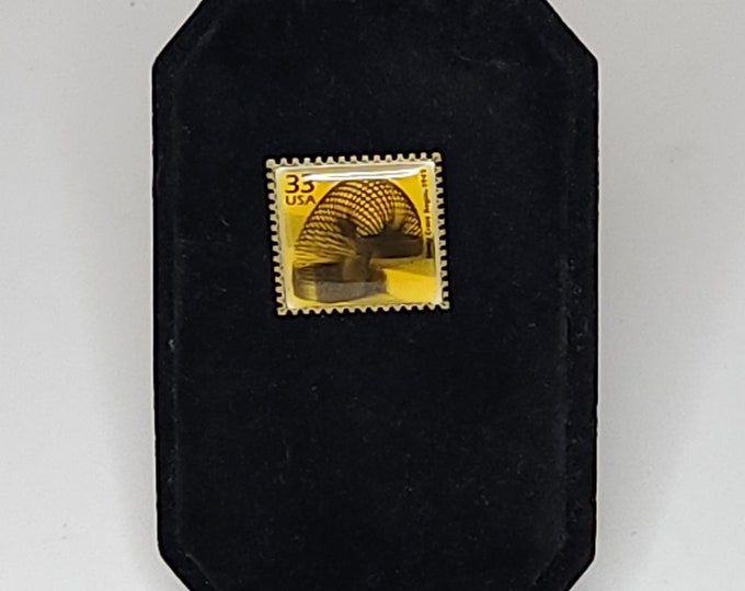 Vintage Winco International 1999 USPS Slinky Stamp Pin A-9-27