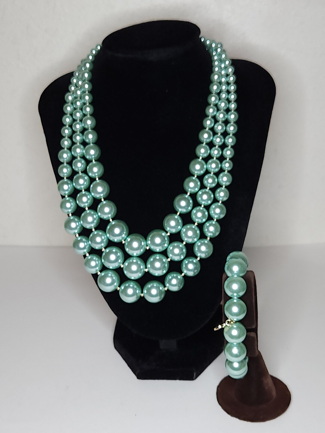 Vintage Macy's Charter Club Signed Seafoam Green Imitation Pearl