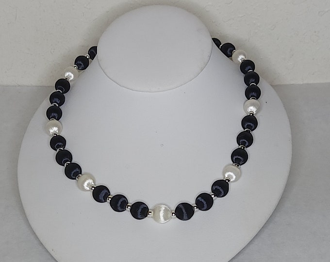 Vintage Black and White Silk Thread Wrapped Beads with Silver Tone Spacer Beads Necklace B-8-85