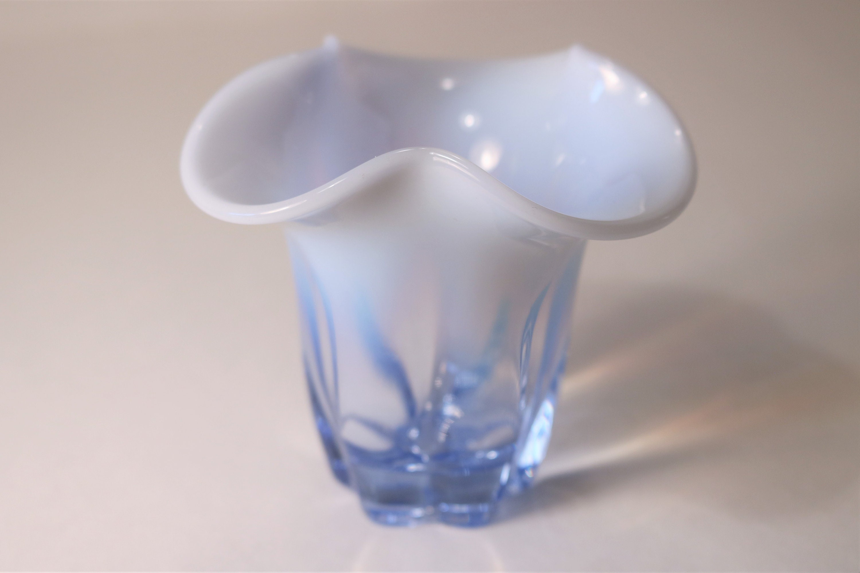 Beautiful Duncan & Miller Canterbury Blue with Fiery Opalescent Ruffled