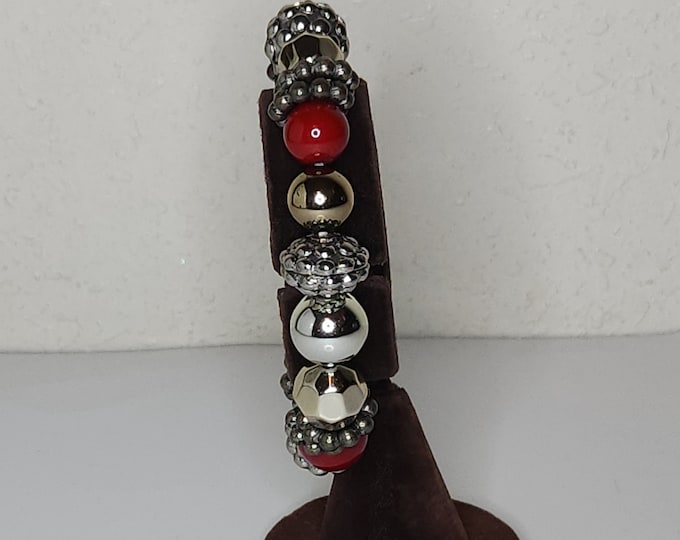 Vintage Silver Tone, Red and Gray Plastic Beaded Stretch Bracelet C-2-12