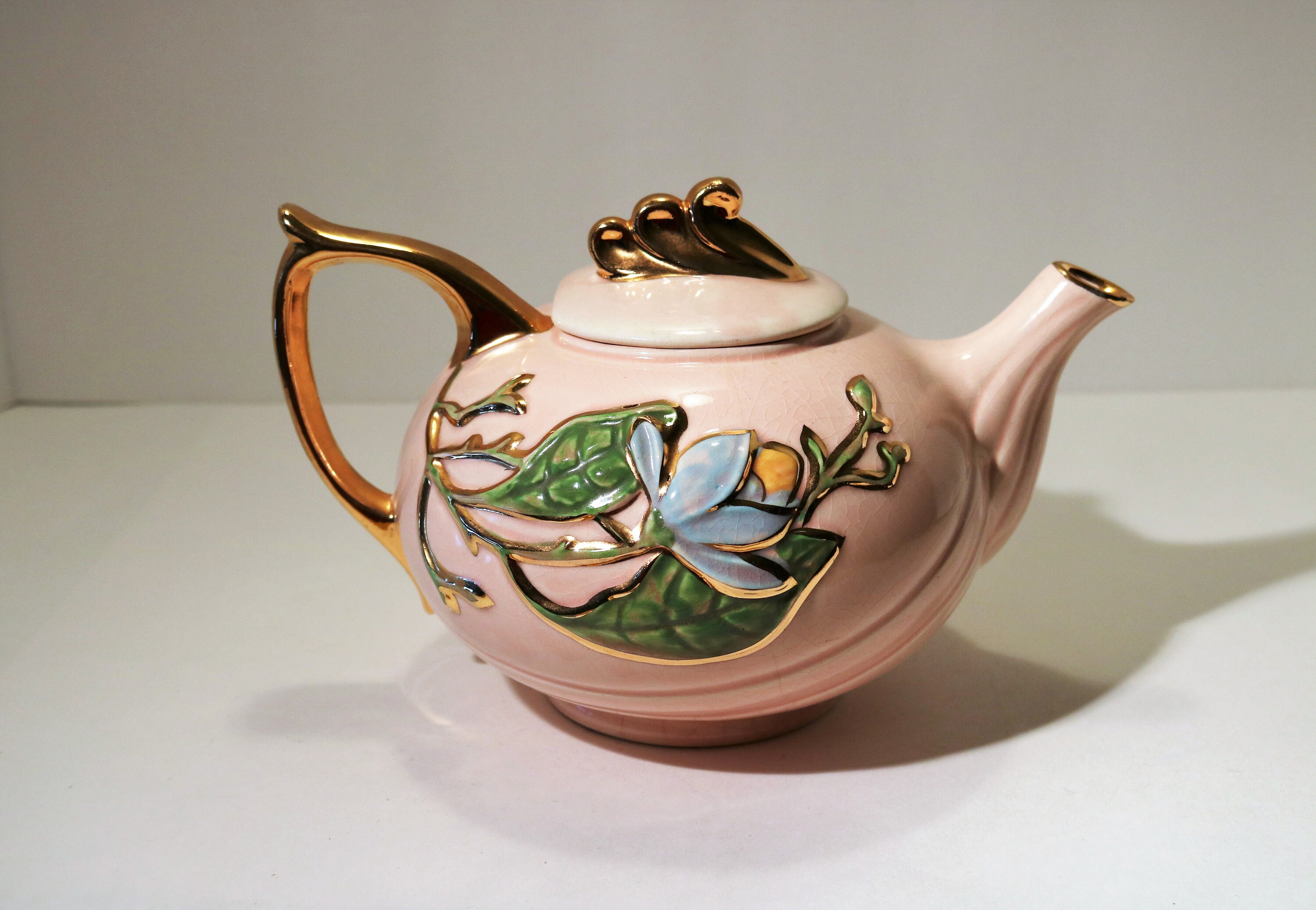 1940's Hull Art Pottery H20 6 1/2 New Magnolia (Blue Flower) Tea Pot