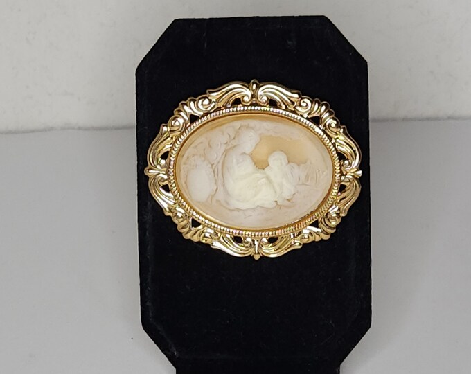 Vintage Jane Davis Signed Golden Woman with Child Oval Cameo Brooch Pin C-9-63