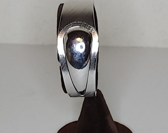 Vintage Sarah Coventry Signed Silver Tone Hinged Cuff Bracelet A-7-64