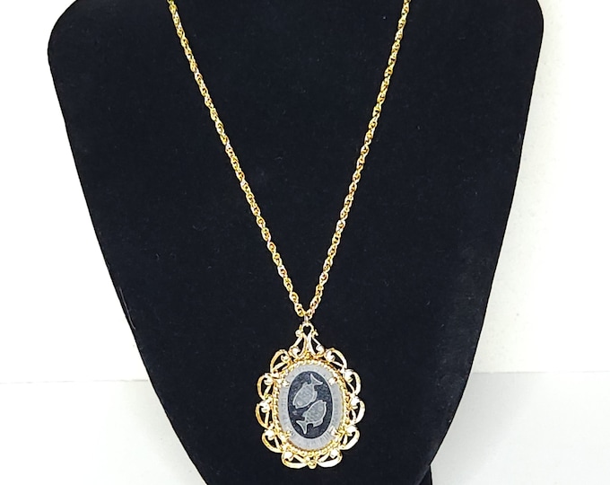 NOS Faux Camphor Glass Gold Tone Zodiac Necklace - Pisces B-4-64