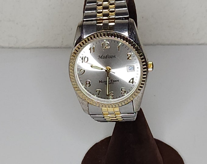 Vintage Madison by Mathey-Tissot Quartz Two Tone Silver Tone and Gold Tone Stretch Band Watch C-2-83