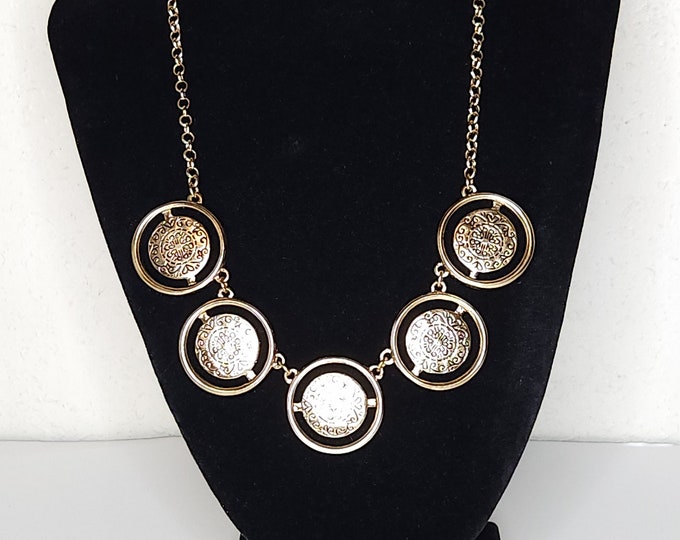 Vintage Reversible Gold Tone and Pearlescent Gray Disc Necklace B-3-61