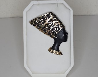 Vintage Egyptian Queen Pharaoh Nefertiti Matte Black and Gold Tone Brooch Pin C-9-72
