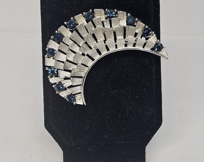 Vintage Lisner Fan Brooch Pin Blue Rhinestones Silver Tone D-5-28
