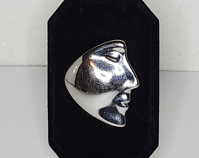 Vintage Silver Tone Face Brooch Pin C-7-90